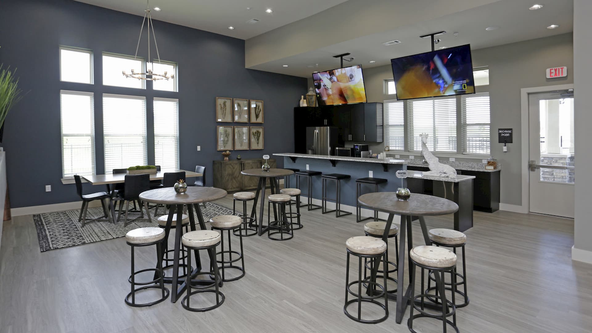 Photos of Springs at Cobblestone Lake in Apple Valley, Minnesota